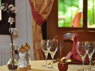 Hotel Le Moulin Du Landion Et Dolancourt